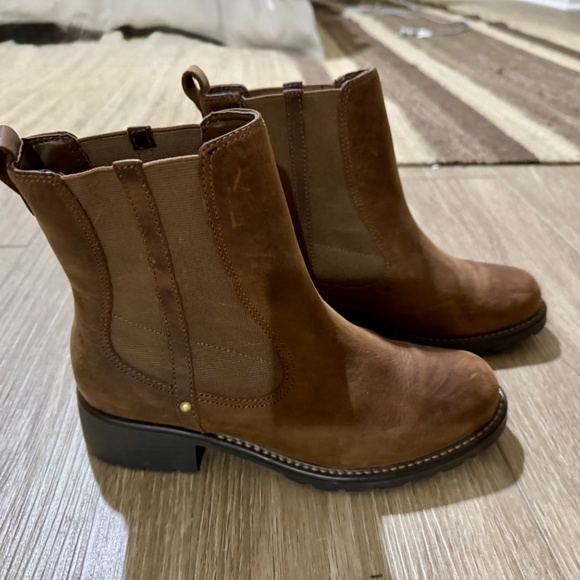 Clarks Women's Slouch Short Orinoco Club Boots - Size 6 1/2 - Worn Once!!! - Picture 3 of 8